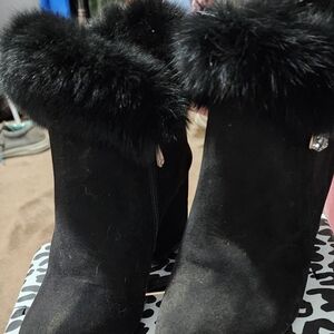 Chic Black Faux Fur Ankle Booties